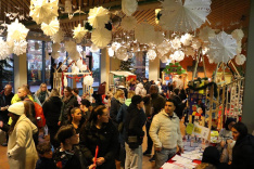 Volles Haus beim zweiten Wintermarkt der Liebfrauenschule.